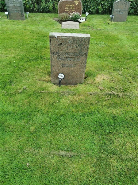 Grave number: F NYA  1722