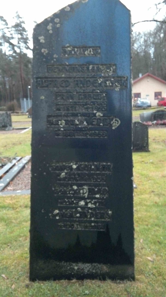 Grave number: 1 G    82, 83, 84