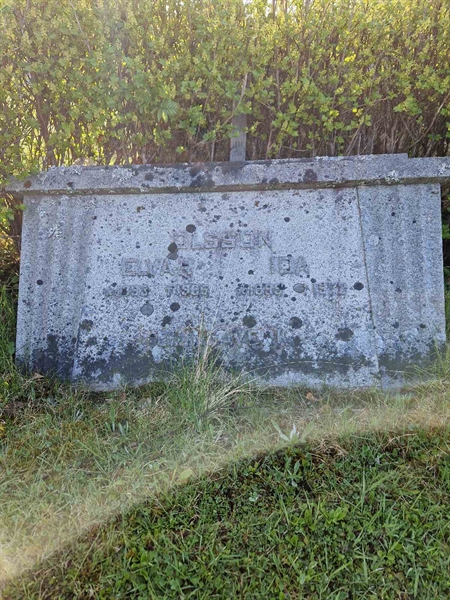 Grave number: 1 13 1809, 1810, 1811