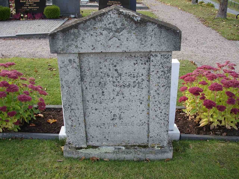Grave number: FG F    16, 17