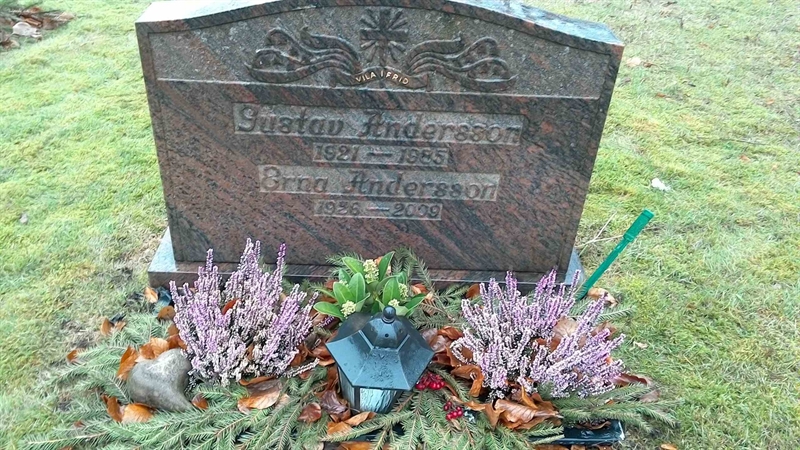 Grave number: SU 01   185D, 185E