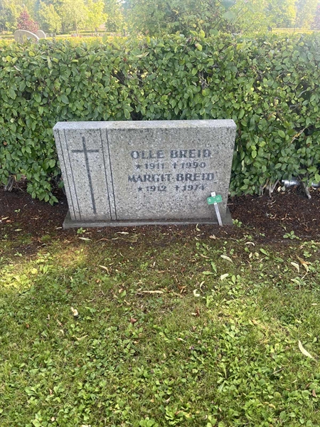 Grave number: 1 1 G    12