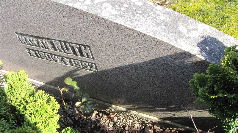 Grave number: HJ  1403, 1404