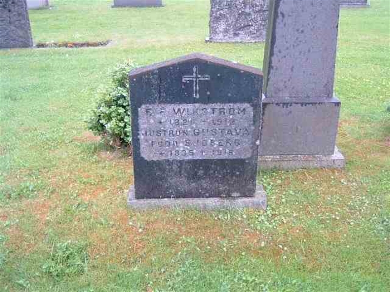 Grave number: 01 F   224, 225