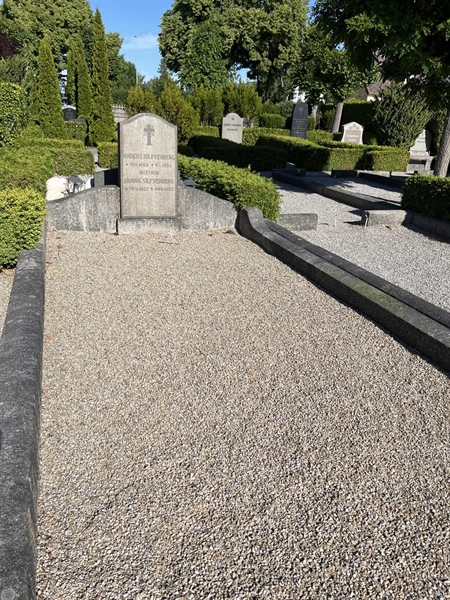 Grave number: NK III    51