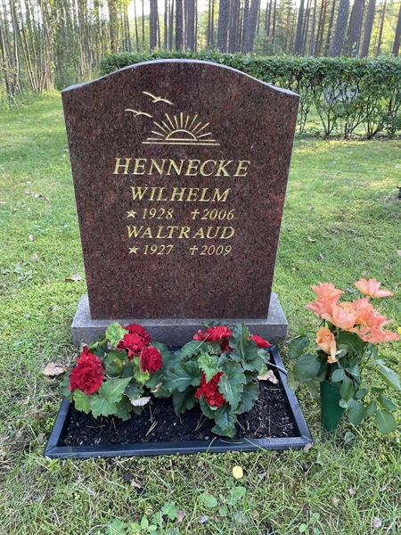 Grave number: 1 KV12   222