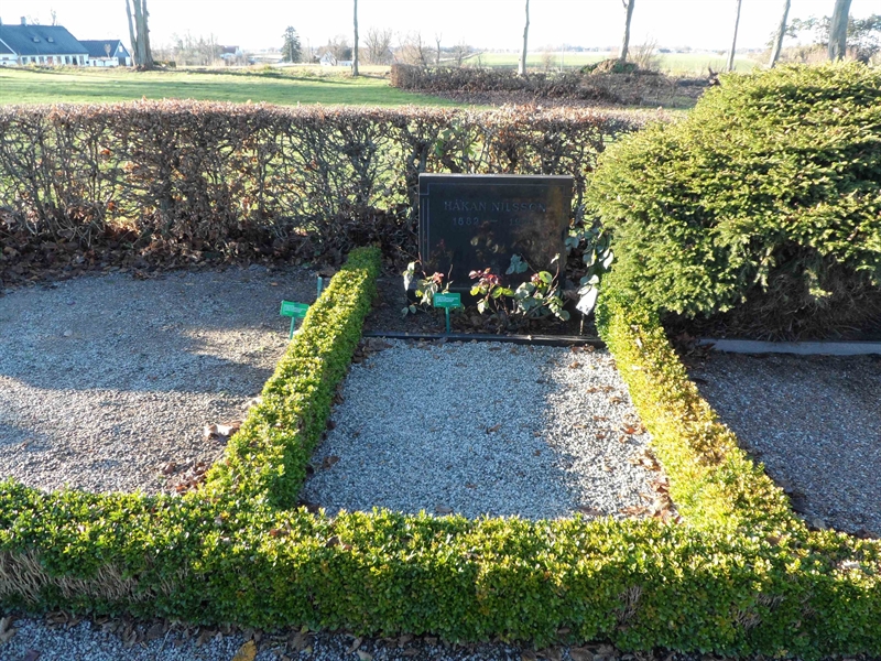Grave number: ÖTN NNK7    18