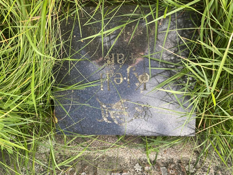 Grave number: 1 17 89, 90