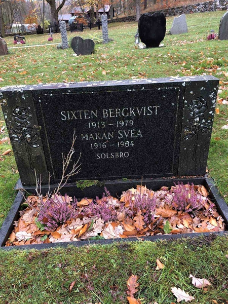 Grave number: TAX B   323-324