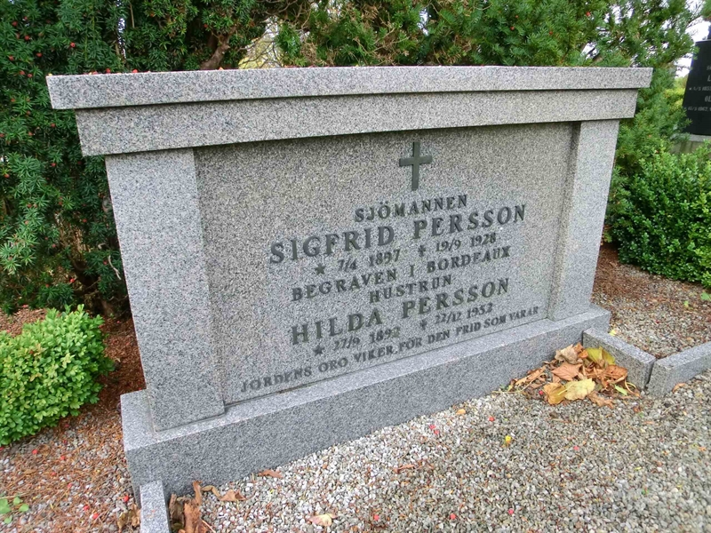 Grave number: LI GAML    105