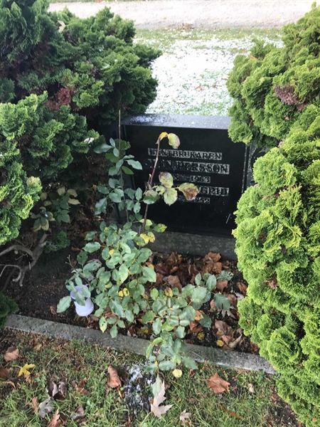 Grave number: 1 47    58-59