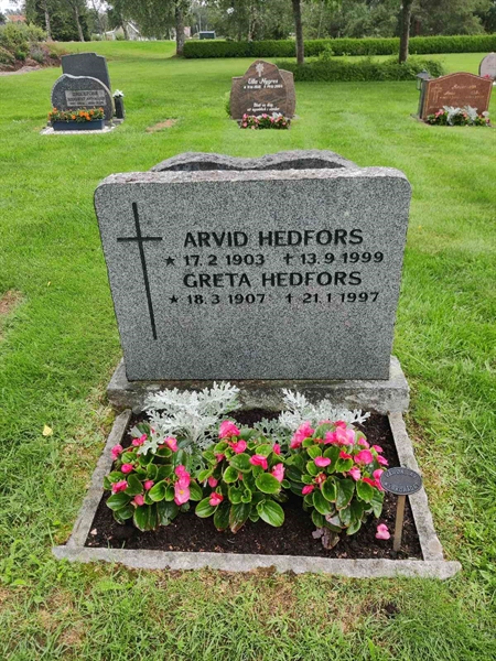 Grave number: VK K   417, 418