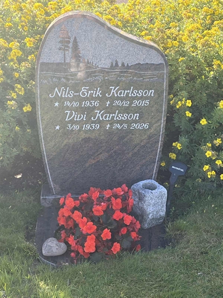 Grave number: 2 J    23-24