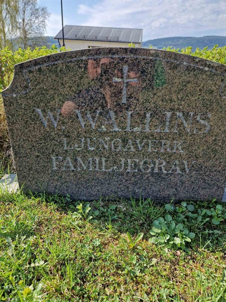 Grave number: 501 03 336-338