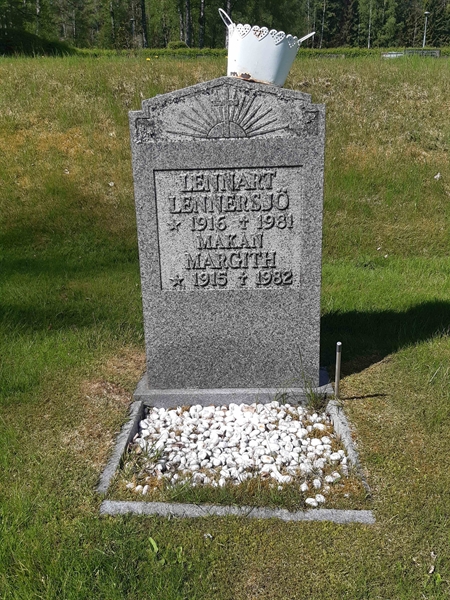 Grave number: KA 10     9-10