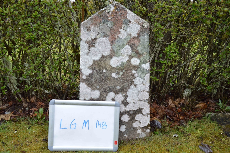 Grave number: LG M   148