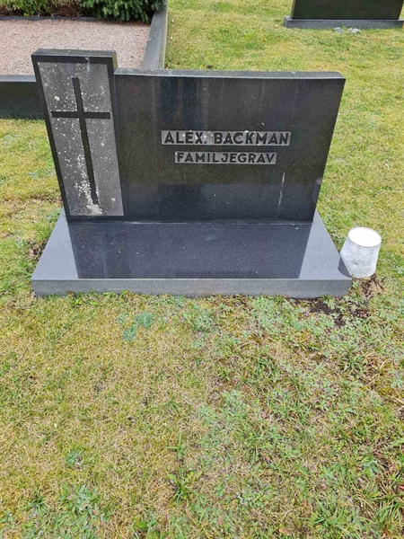 Grave number: F 04   240, 241