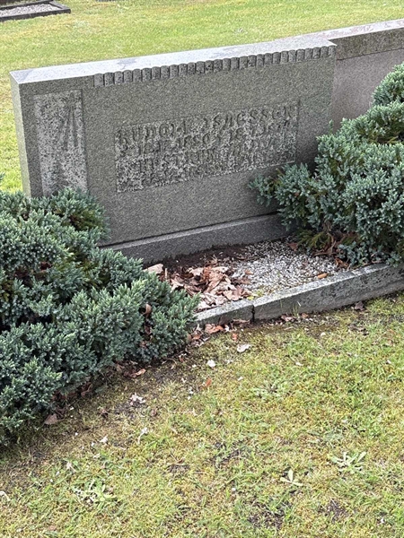 Grave number: SKF D   217, 218