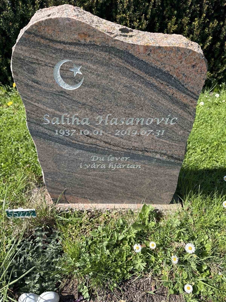 Grave number: R 05M 222