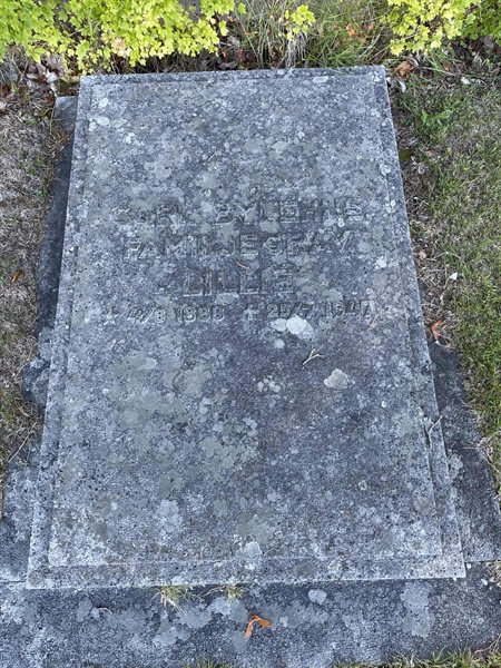 Grave number: 1 R   383A