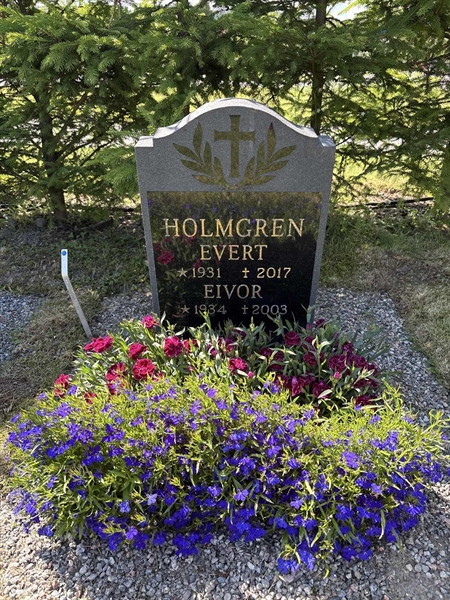 Grave number: 4 G GF 25-26
