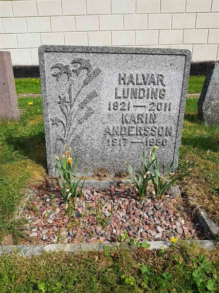Grave number: 4 UL    62