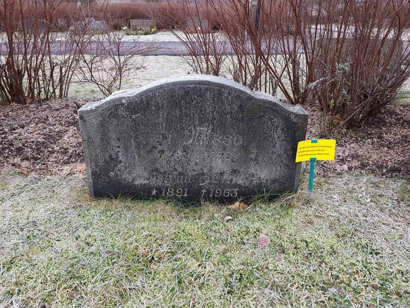 Grave number: 4 D    55
