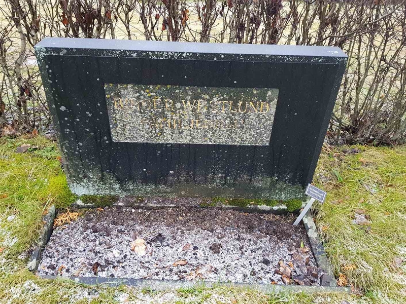 Grave number: 4 F    62
