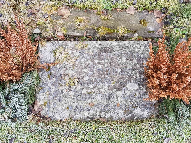 Grave number: 4 C     3