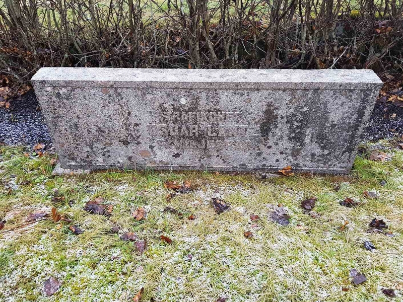 Grave number: 4 F    72
