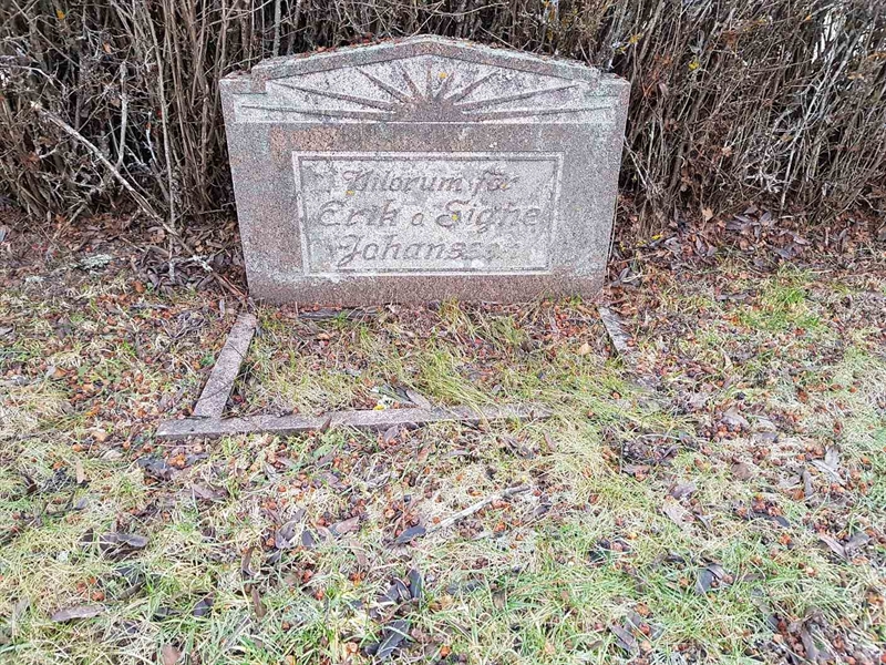 Grave number: 4 J    84-85