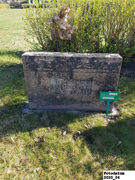 Grave number: 3 C 12    46