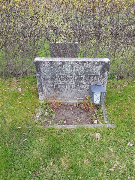 Grave number: 4 E    28