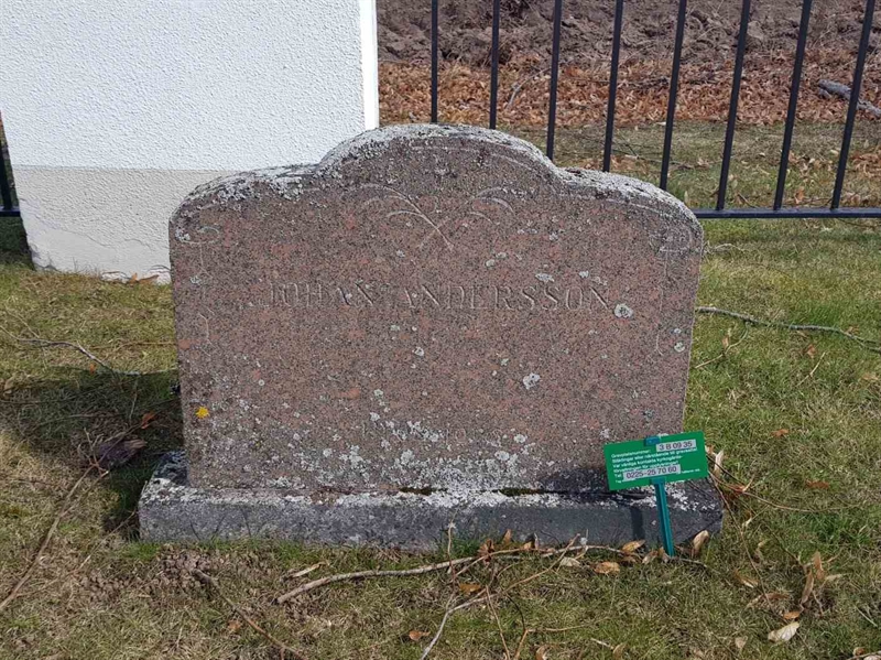 Grave number: 3 B 09    35