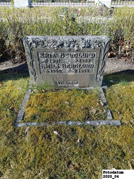 Grave number: 3 C 12    66