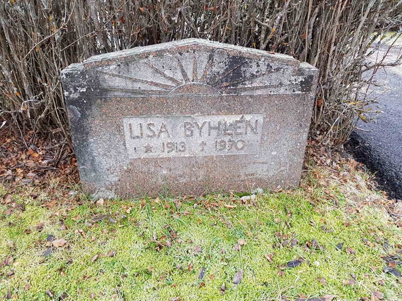 Grave number: 4 J    32