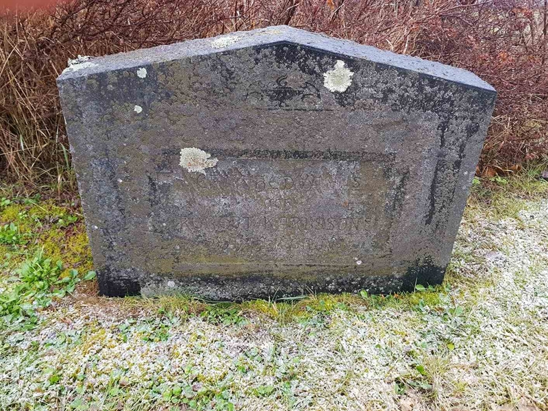 Grave number: 4 F    81