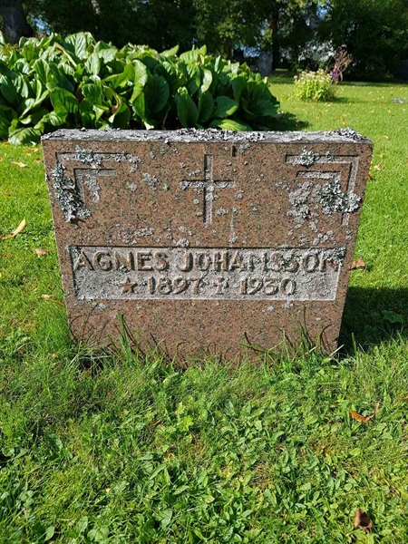 Grave number: 1 Ö 10   613V