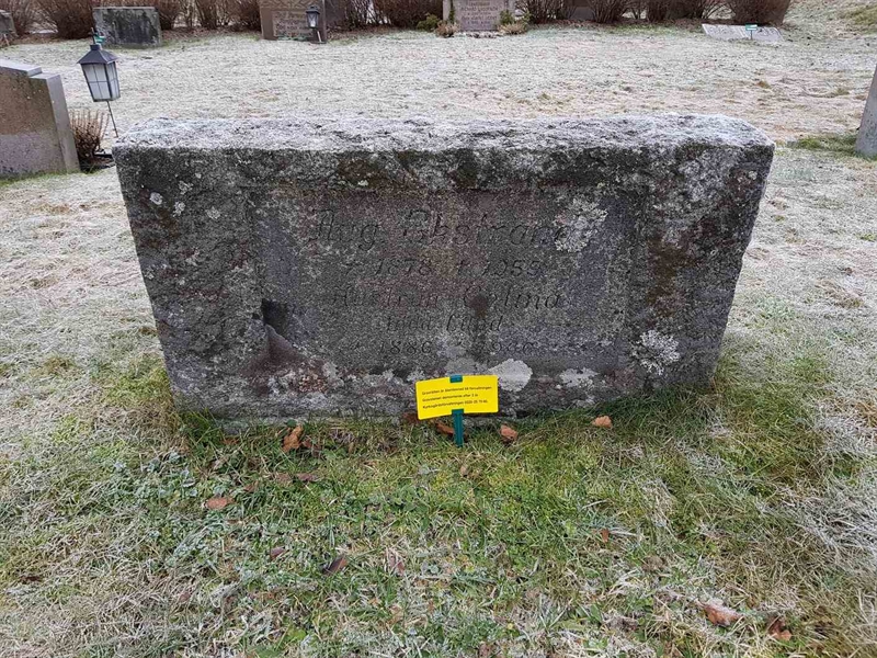 Grave number: 4 D    24