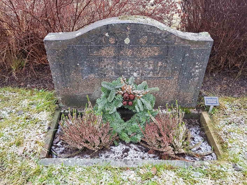 Grave number: 4 I    25