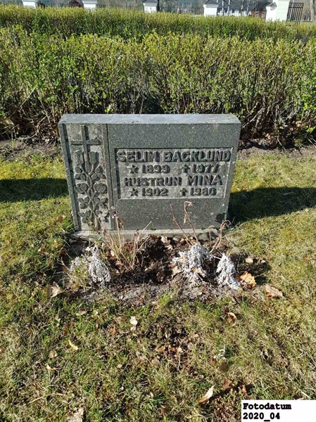 Grave number: 3 C 12   164