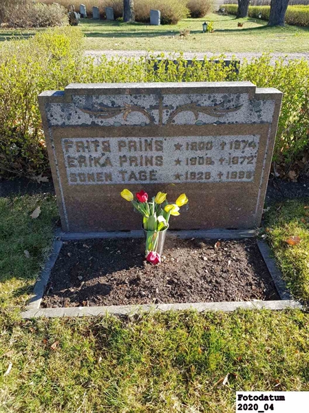 Grave number: 3 C 12   137-138