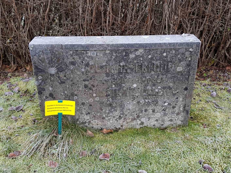 Grave number: 4 C    31-32