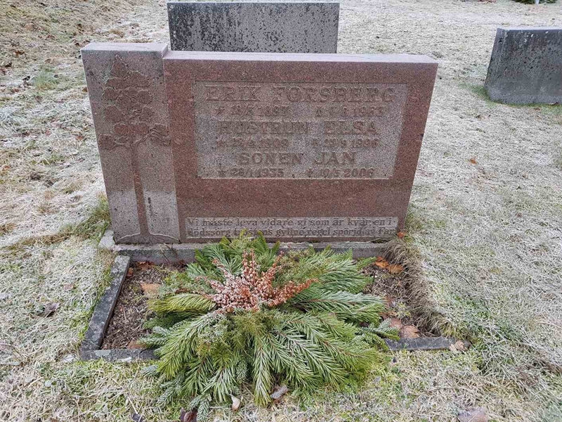 Grave number: 4 D    16