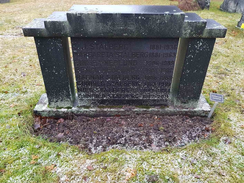 Grave number: 4 F    20