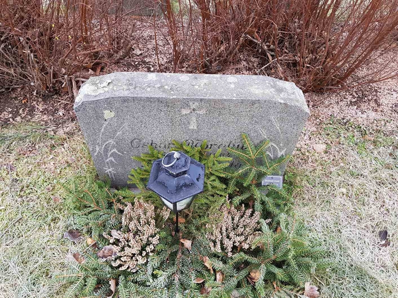 Grave number: 4 D    35