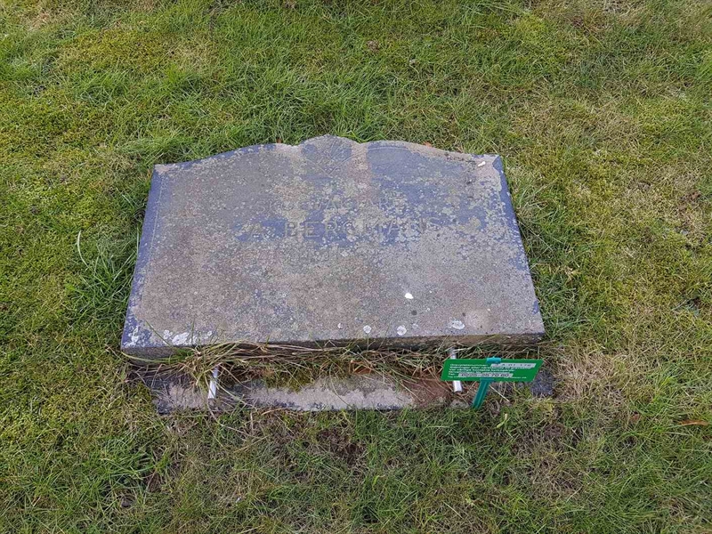 Grave number: 3 A 01   176