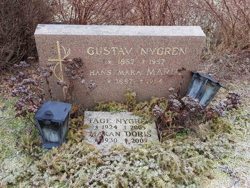 Grave number: 4 G    33