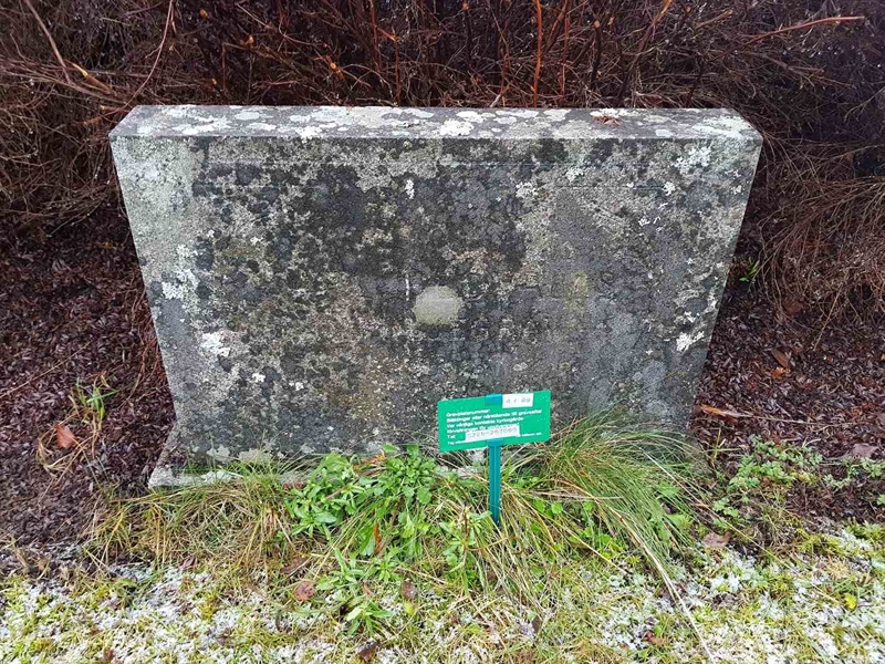 Grave number: 4 F    89