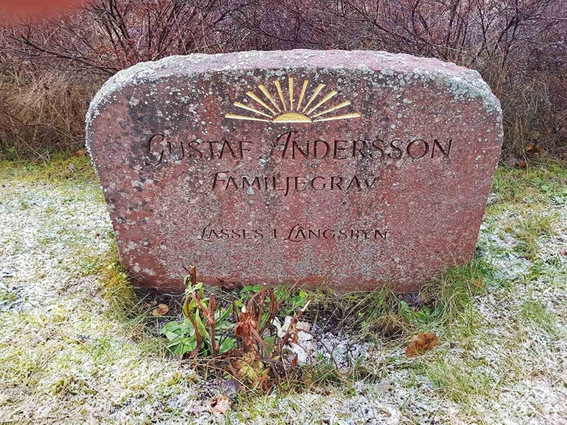 Grave number: 4 F    79